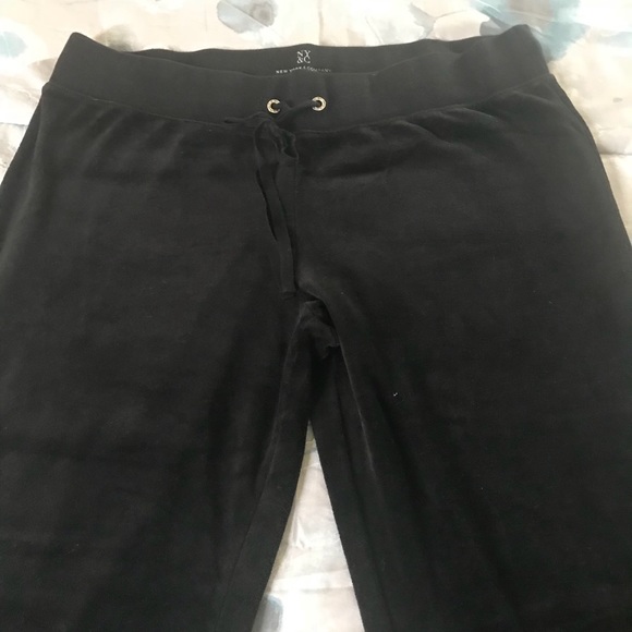 Black Velour TrackSuit Set - Picture 5 of 6